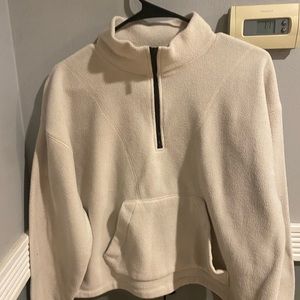 Cropped white sweatshirt